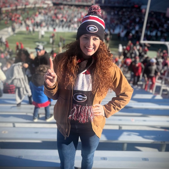 Meet your Posher, Hillary - Picture 5 of 15